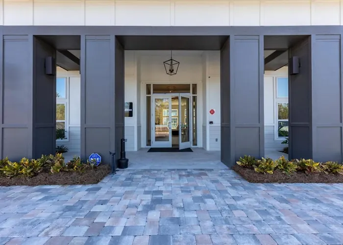 Landing Spectacular 2bd Clubhouse * Pensacola