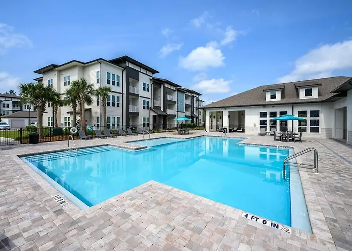 Apartment Landing Spectacular 2bd Clubhouse