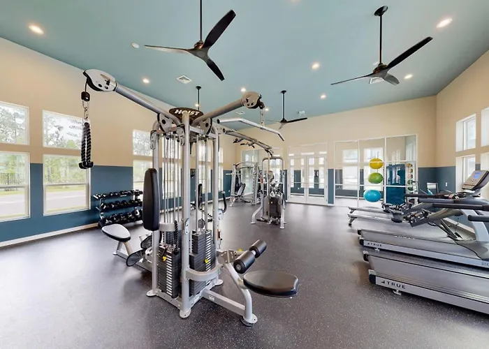 Landing Spectacular 2bd Clubhouse Apartment Pensacola