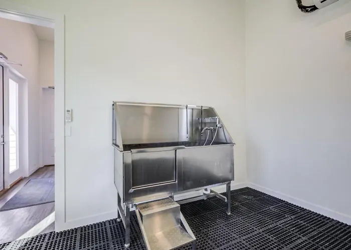 Landing Spectacular 2bd Clubhouse * Pensacola