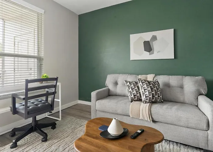Apartment Landing Spectacular 2bd Clubhouse Pensacola
