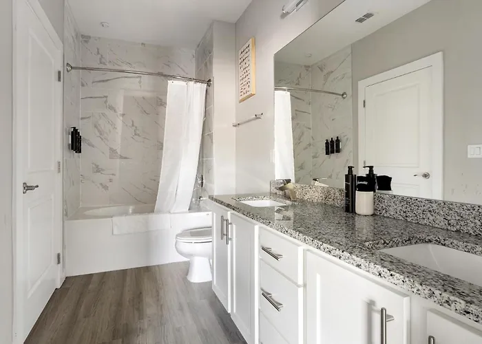 Landing Spectacular 2bd Clubhouse *